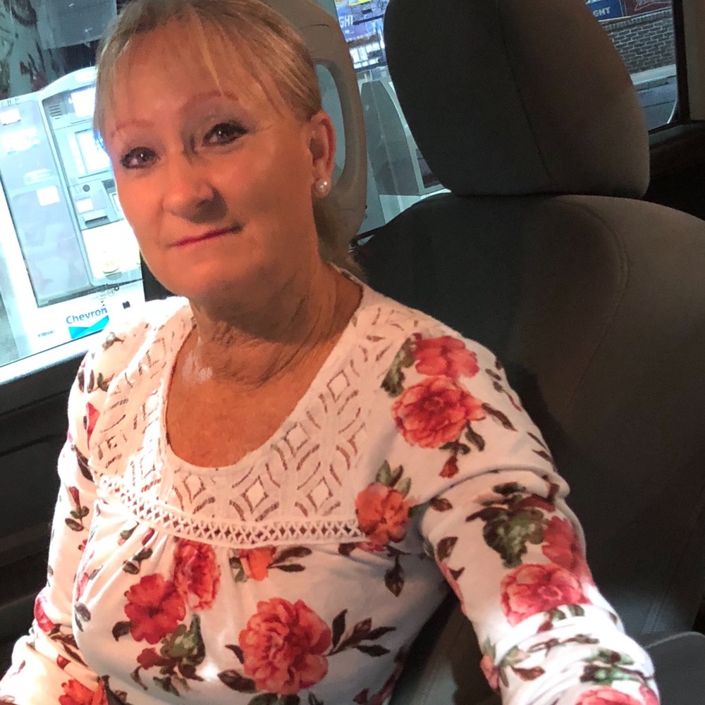 Meet your Posher, Pam